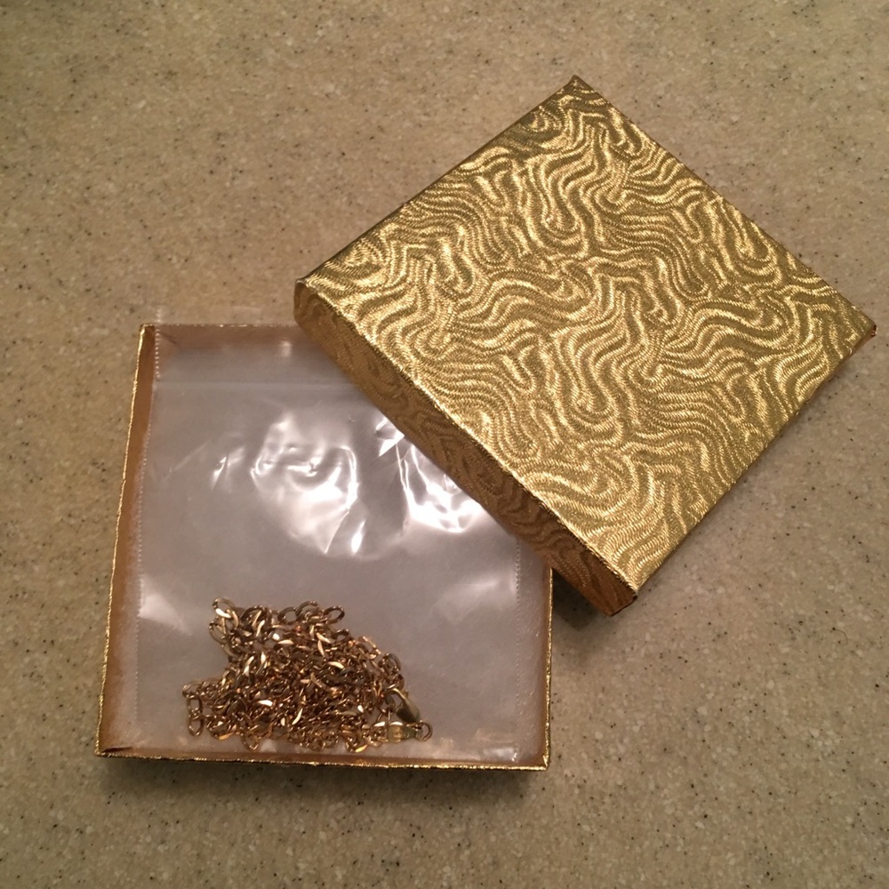 10k 28in CUBAN link hallow gold chain